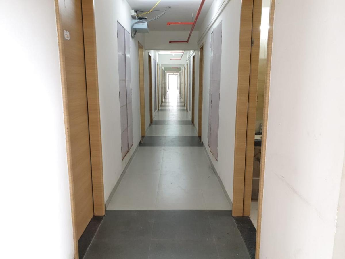 Youthville Boys Hostel Pune Bagian luar foto